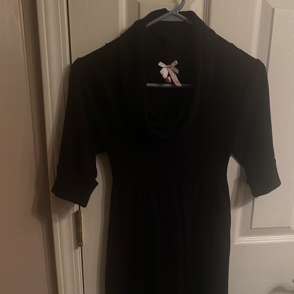 Black short sleeved sweater dress